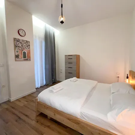Apartment Cane Emerald Tirana