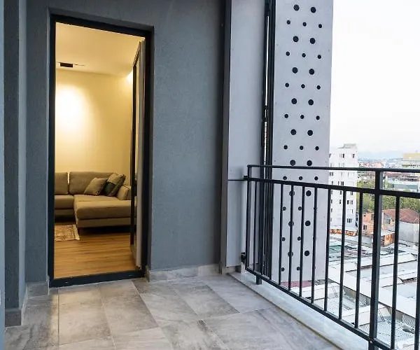 Cane Emerald شقة *