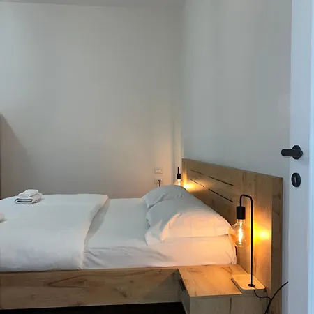 Cane Emerald 公寓 地拉那