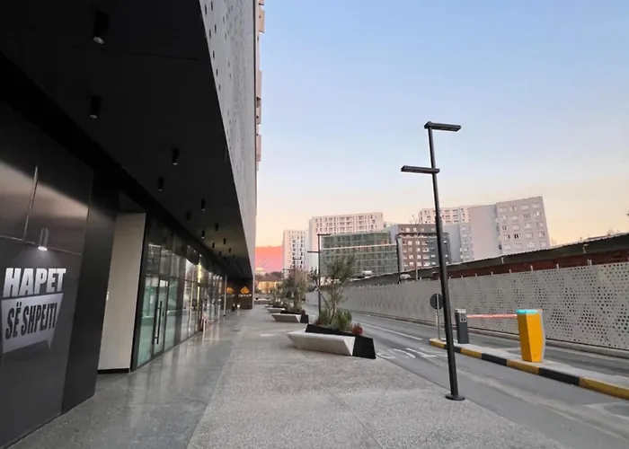 Cane Emerald 公寓 地拉那